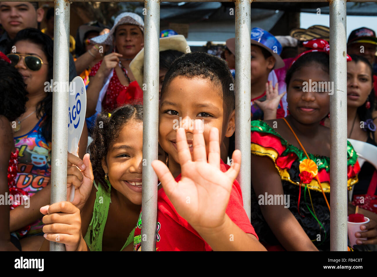 Barranquilla, Kolumbien - 1. März 2014: Besucher die Karnevalsumzüge am Karneval von Barranquilla in Kolumbien. Stockfoto
