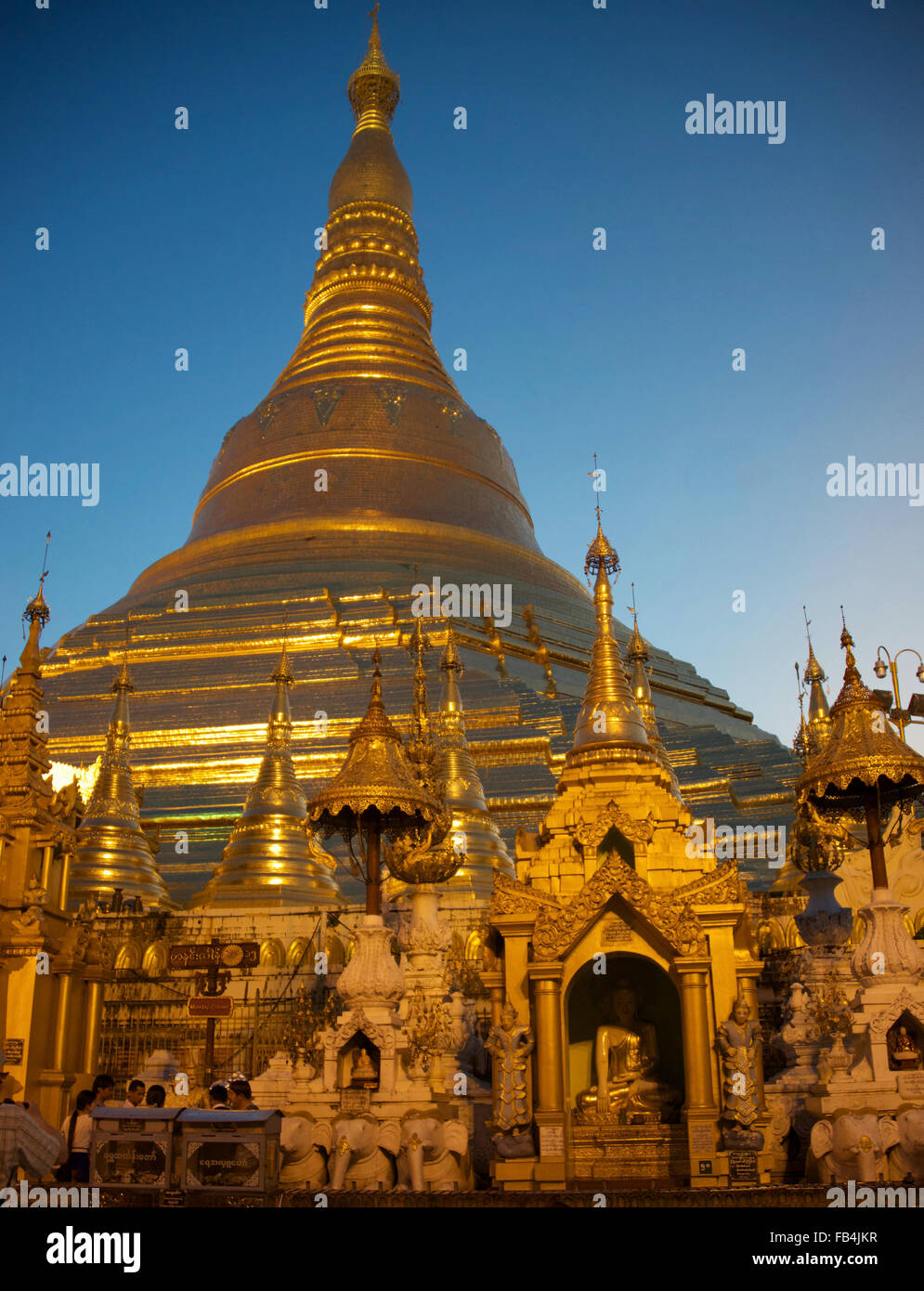 Shwedagon und der Goldene Tempel Stockfoto