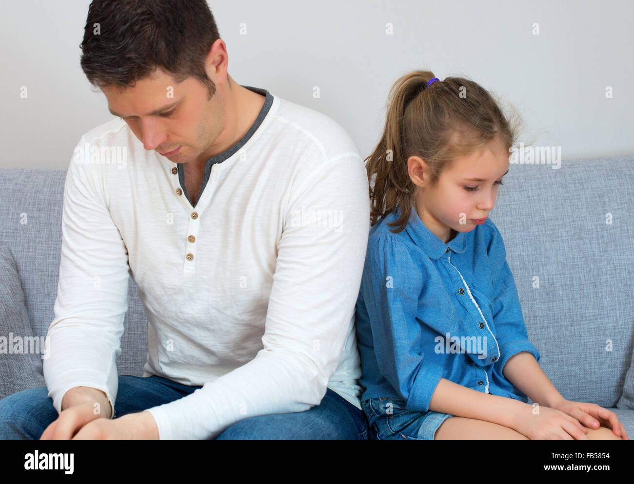 Vater Tochter Konflikt Im Erwachsenenalter Father daughter argue -Fotos und -Bildmaterial in hoher Auflösung – Alamy