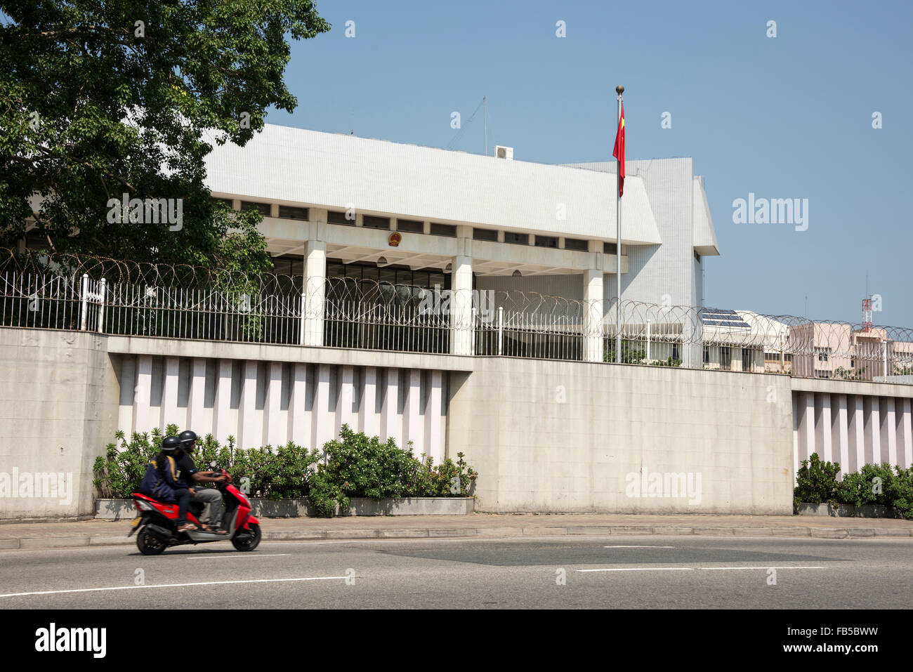 Botschaft der Volksrepublik China in Bauddhaloka Mawatha, Colombo, Sri Lanka Stockfoto