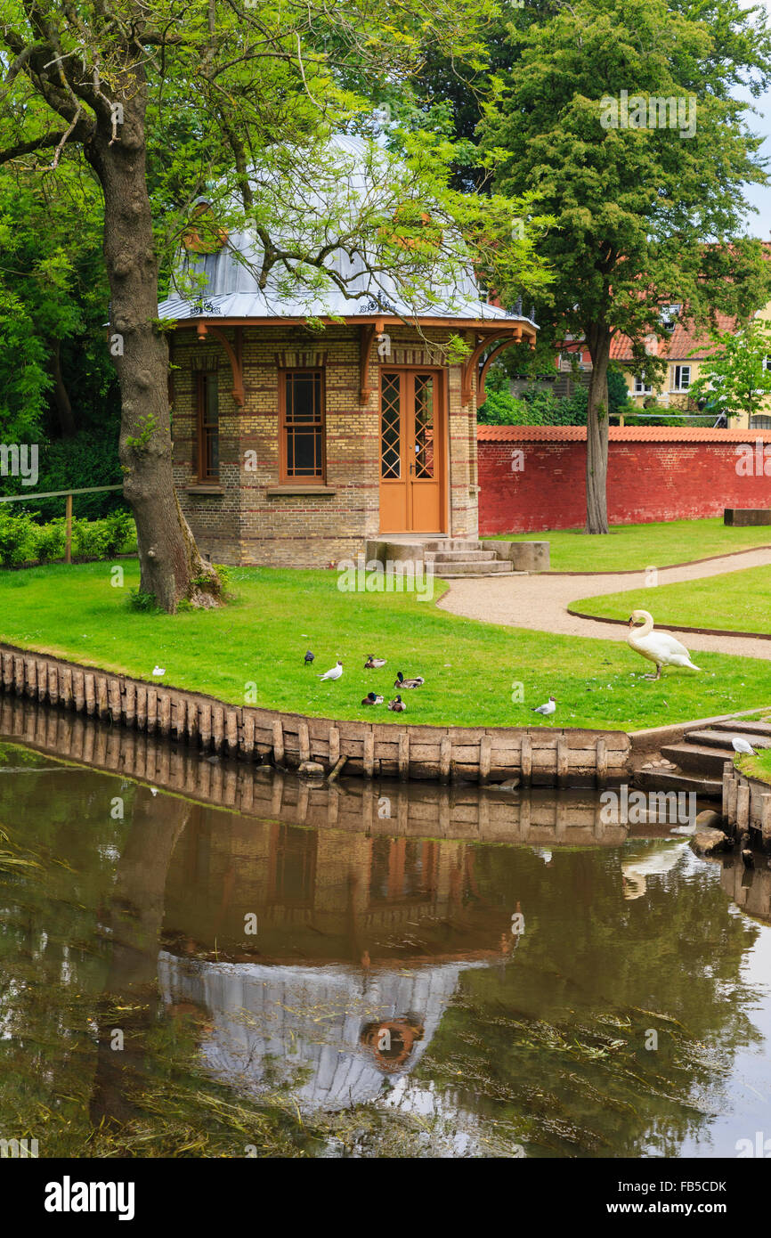 Öffentliche Gärten hinter Ribe Kunstmuseum oder Kunstmuseum. Ribe, Jütland, Dänemark, Skandinavien, Europa Stockfoto