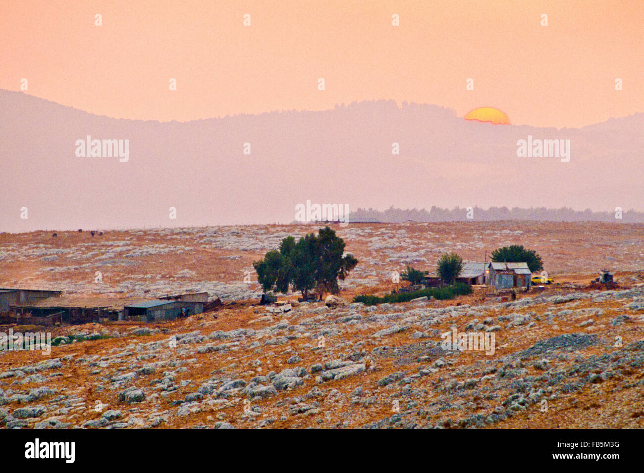 Sonnenuntergang in den Bergen des oberen Galiläa bei Safed. Stockfoto