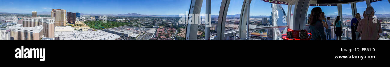 Blick auf Las Vegas Strip von innen High Roller Riesenrad, derzeit der weltweit höchste Rad. Stockfoto