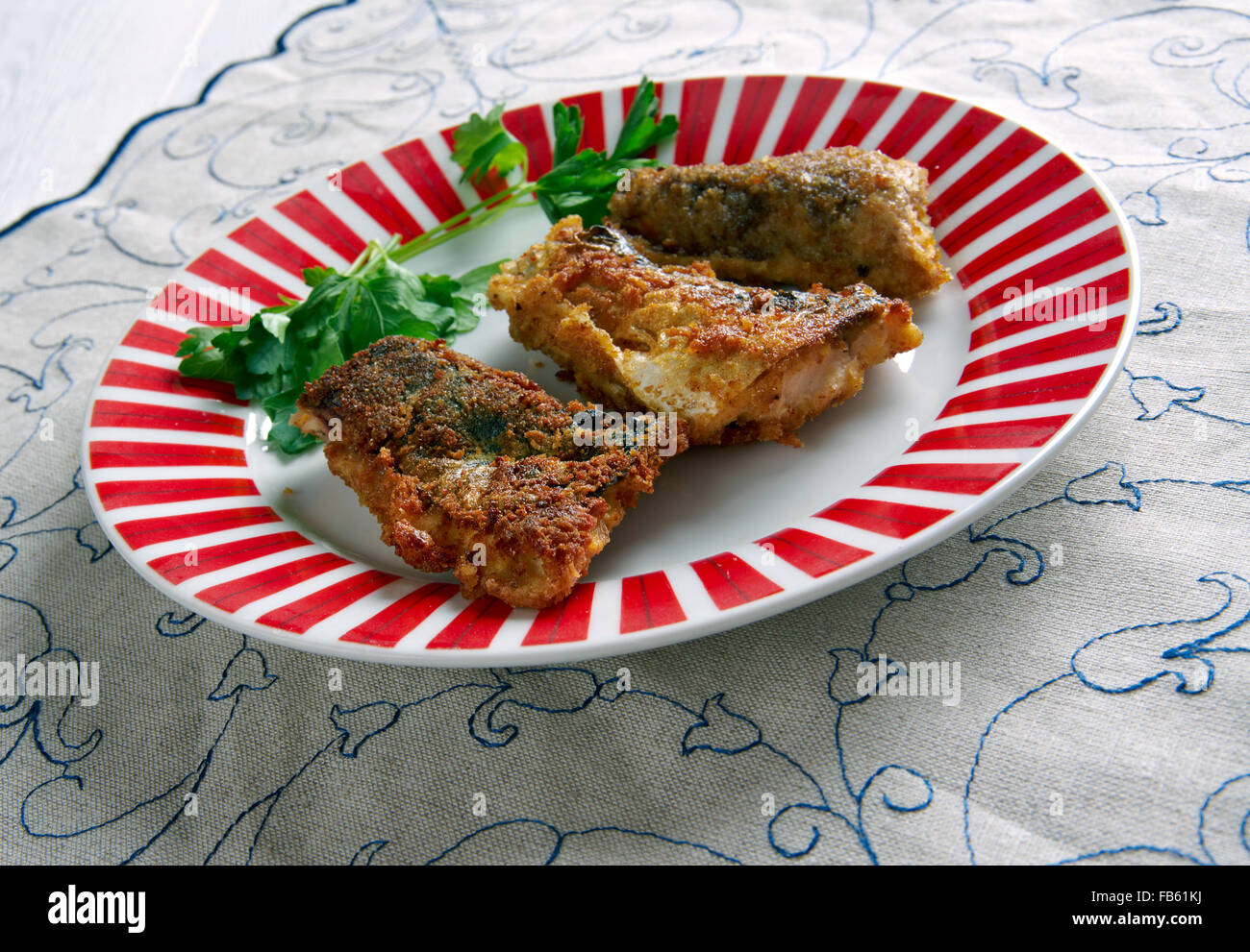 Sardalya Tava - Türkisch gegrillte Sardinen. Stockfoto