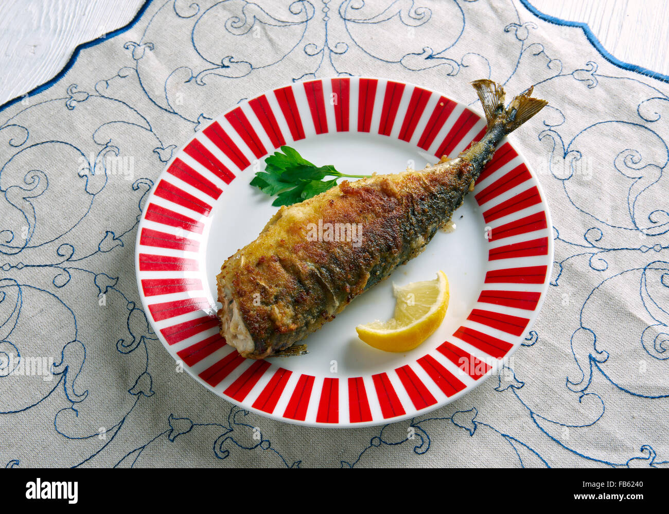 Sardalya Tava - Türkisch gegrillte Sardinen. Stockfoto