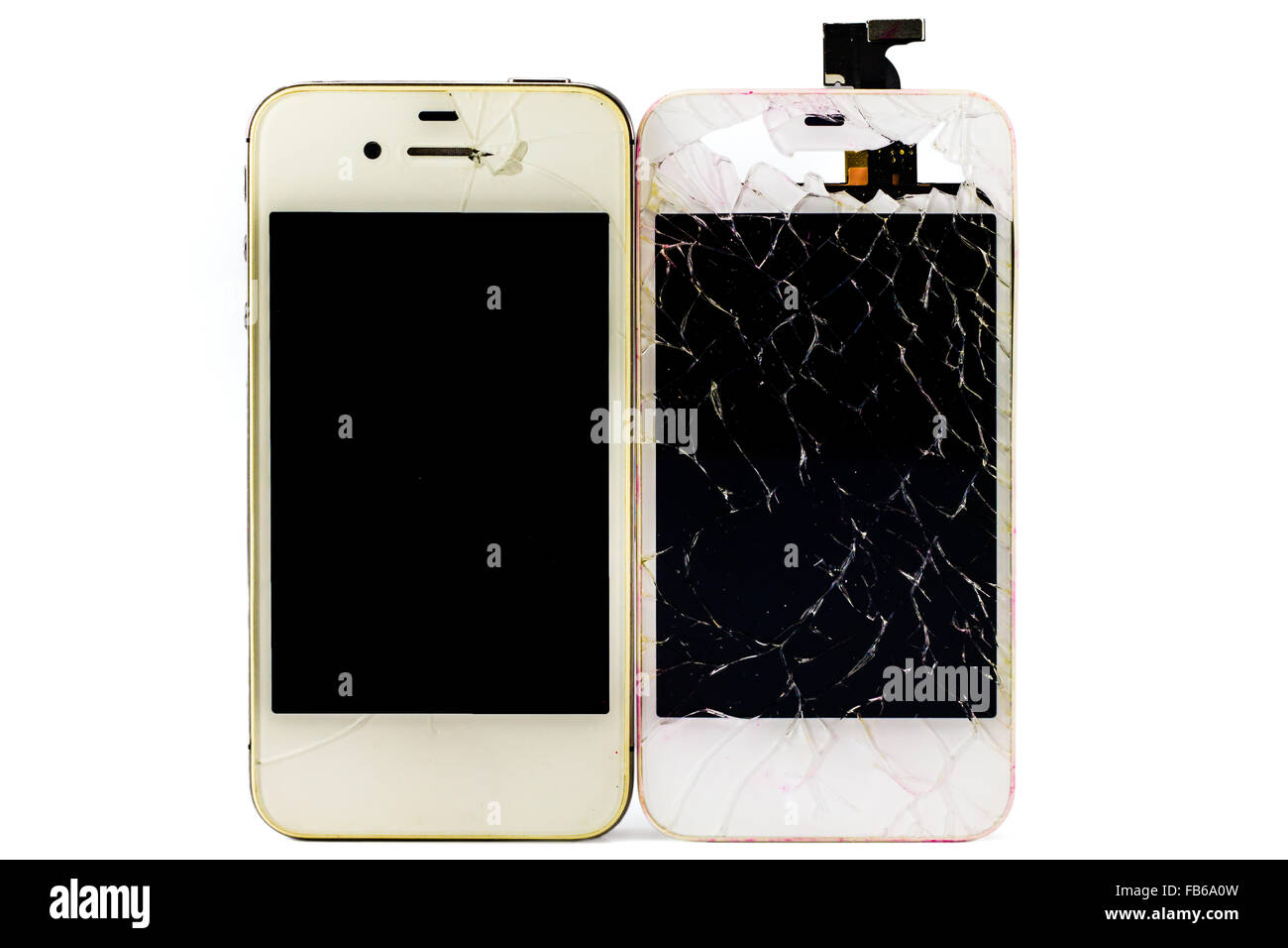 Modernes Smartphone mit gebrochenen Bildschirm isoliert auf weißem Hintergrund. Stockfoto