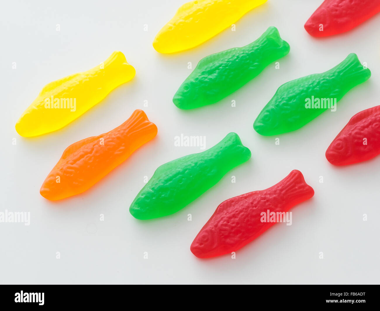 Eine Nahaufnahme des schwedischen Fisch, eine fischförmige zäh Candy ursprünglich von dem schwedischen Süßigkeiten-Hersteller Malaco entwickelt. Stockfoto