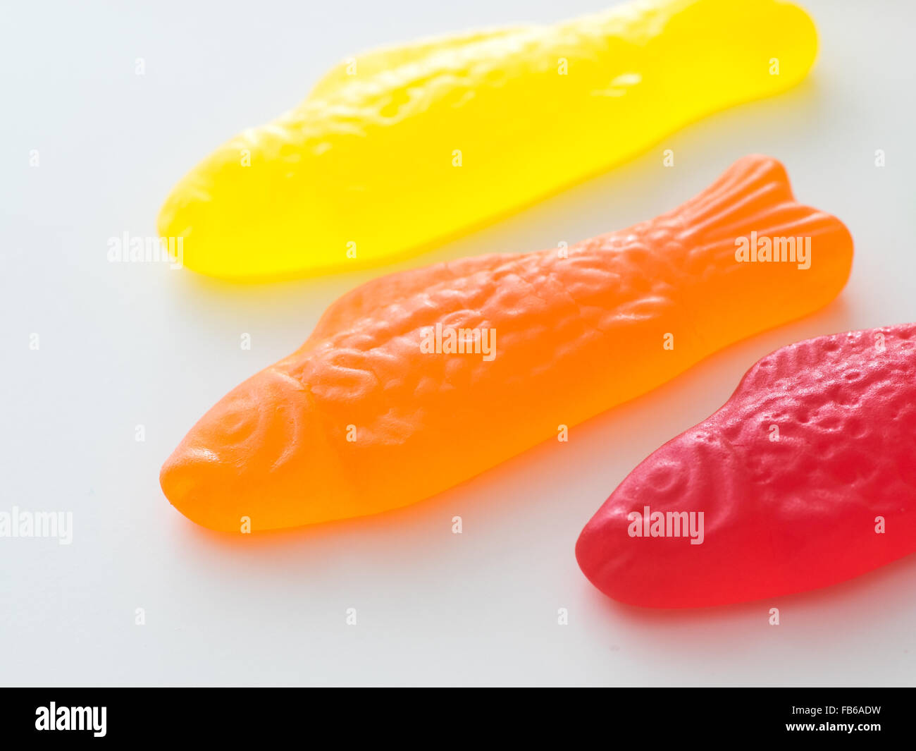 Eine Nahaufnahme des schwedischen Fisch, eine fischförmige zäh Candy ursprünglich von dem schwedischen Süßigkeiten-Hersteller Malaco entwickelt. Stockfoto
