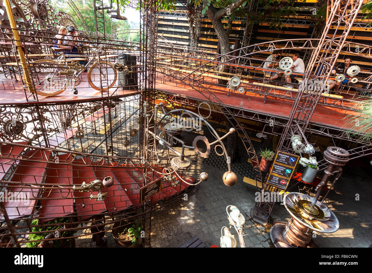 Prag Cross Club, alternative Industrial Art Stil. Holesovice in Prag, Tschechische Republik Stockfoto