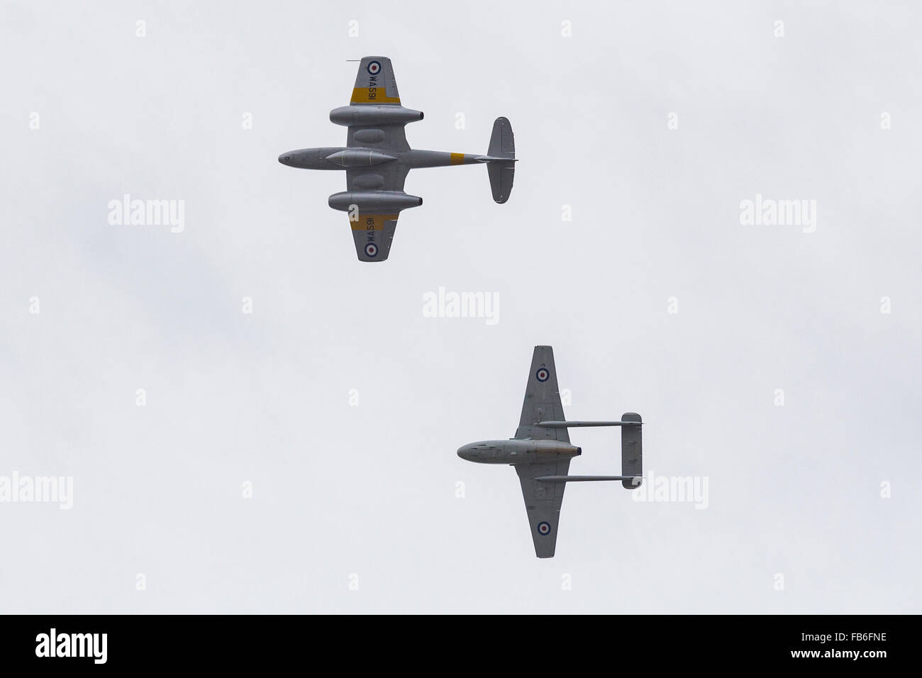 Gloster Meteor und de Havilland DH.100 Vampir, Farnborough International Airshow Farnborough Airport, Rushmoor, Hampshire Stockfoto