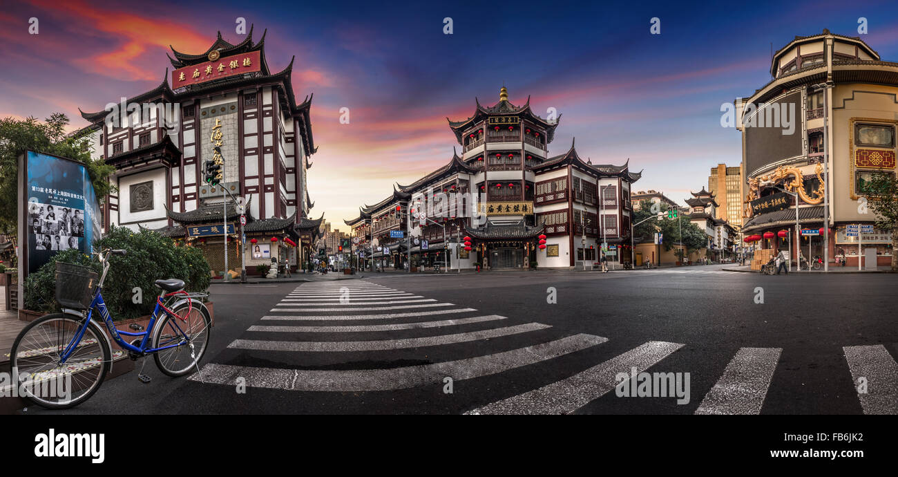 Straßen von Shanghai Yu Yuan Geschichtspark, eine historische und wichtige touristische Destination in Shanghai im Vorfeld. Stockfoto