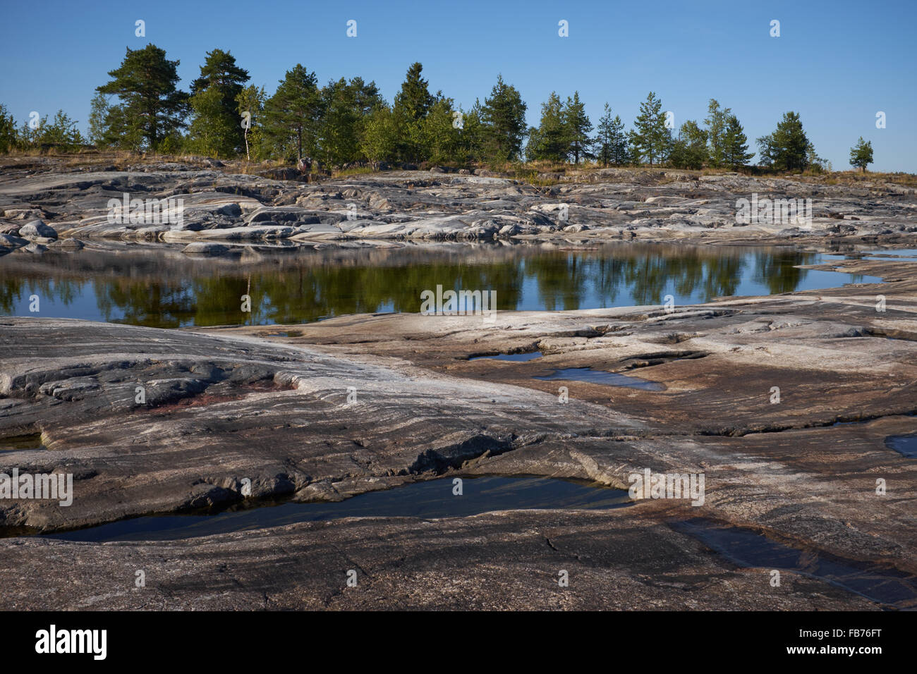 Ladoga-See, Schären, Wasser, Tiere, Felsen, nordischen Landschaft, Reflexion, Steinen, Stockfoto