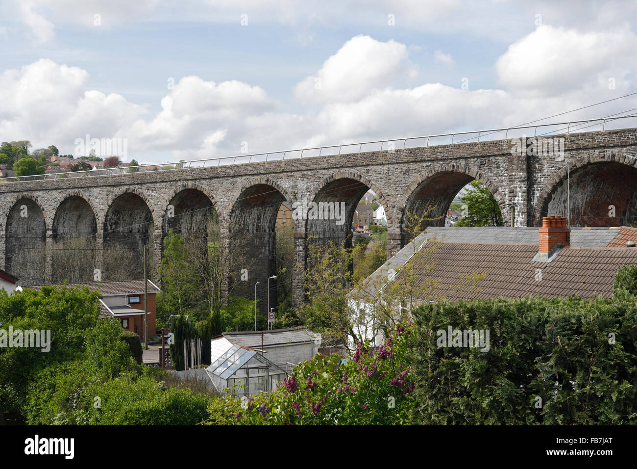 Hengoed Viadukt in Maesycwmmer Wales UK. Stillgelegte Eisenbahnbrücke. Rhymney Valley, Waliser Täler Stockfoto