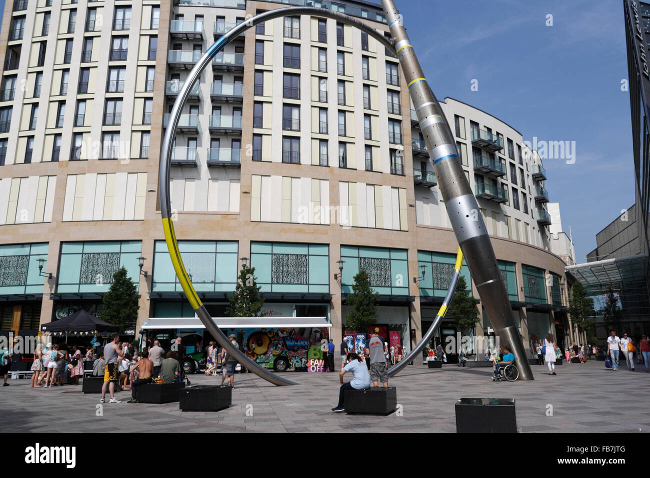 St Davids 2 Building Shops and Flats, die Hayes Cardiff City Centre Wales UK Fußgängerzone Stockfoto