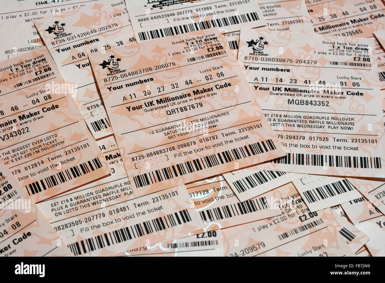 Sammlung von Euro Millions Lotterie-Tickets, kein Gewinner Stockfoto