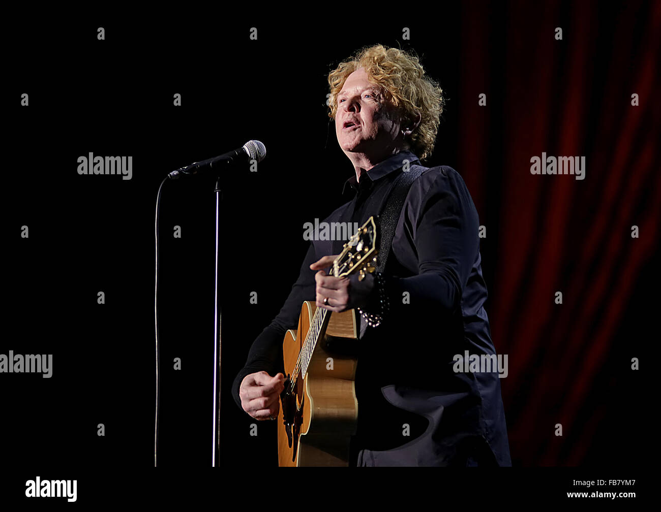 Simply Red auf der Echo Arena Liverpool Featuring durchzuführen: Mick Hucknall, einfach rot wo: Liverpool, Vereinigtes Königreich bei: 11. Dezember 2015 Stockfoto