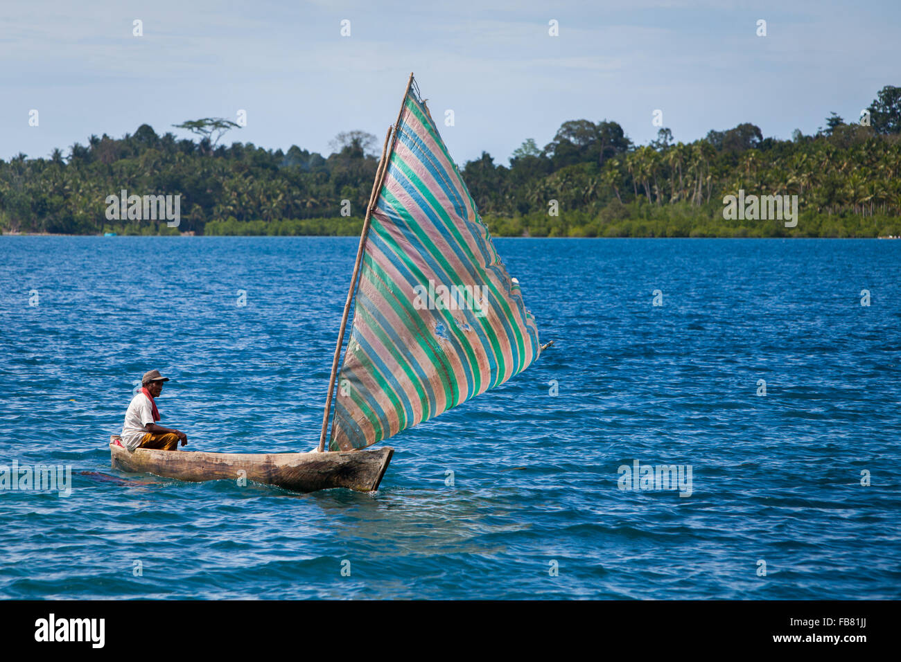 Traditionelles Segelboot der Insel Seram, Molukken Archipel, die wahrscheinlich bereits im Gewürz-Handel-Ära gegründet. Stockfoto