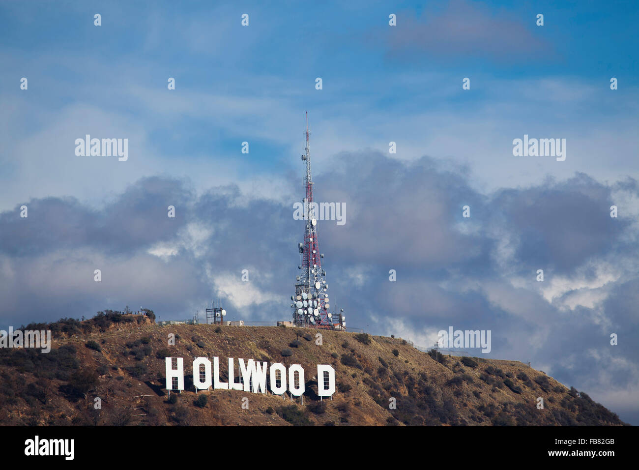 Sturm löscht über Hollywood Sign, Blick vom Mulholland Drive, Los Angeles, Kalifornien, USA Stockfoto