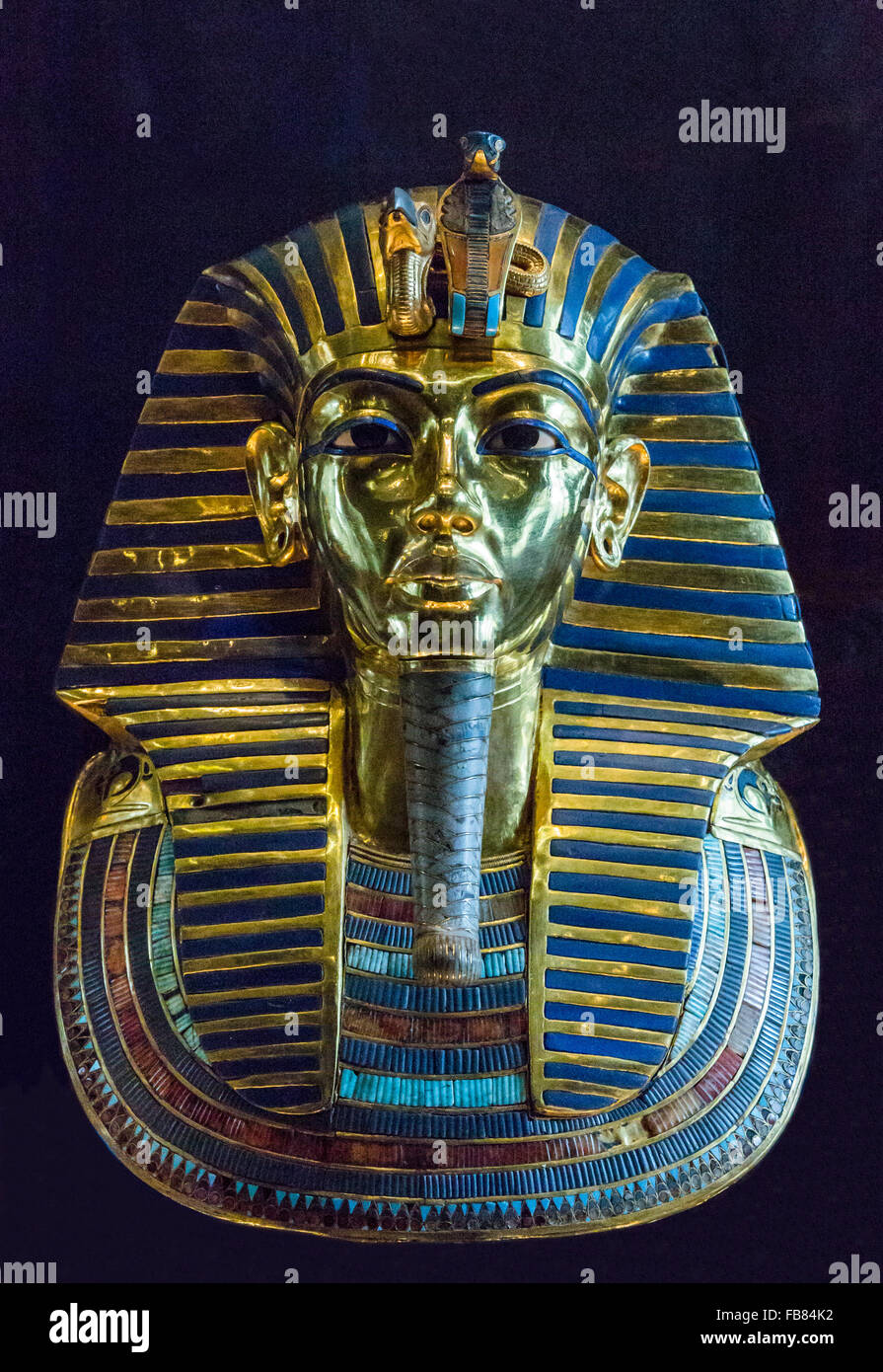 Tutanchamuns Maske aus dem Grab des Tutanchamun im ägyptischen Museum, Kairo, Ägypten Stockfoto