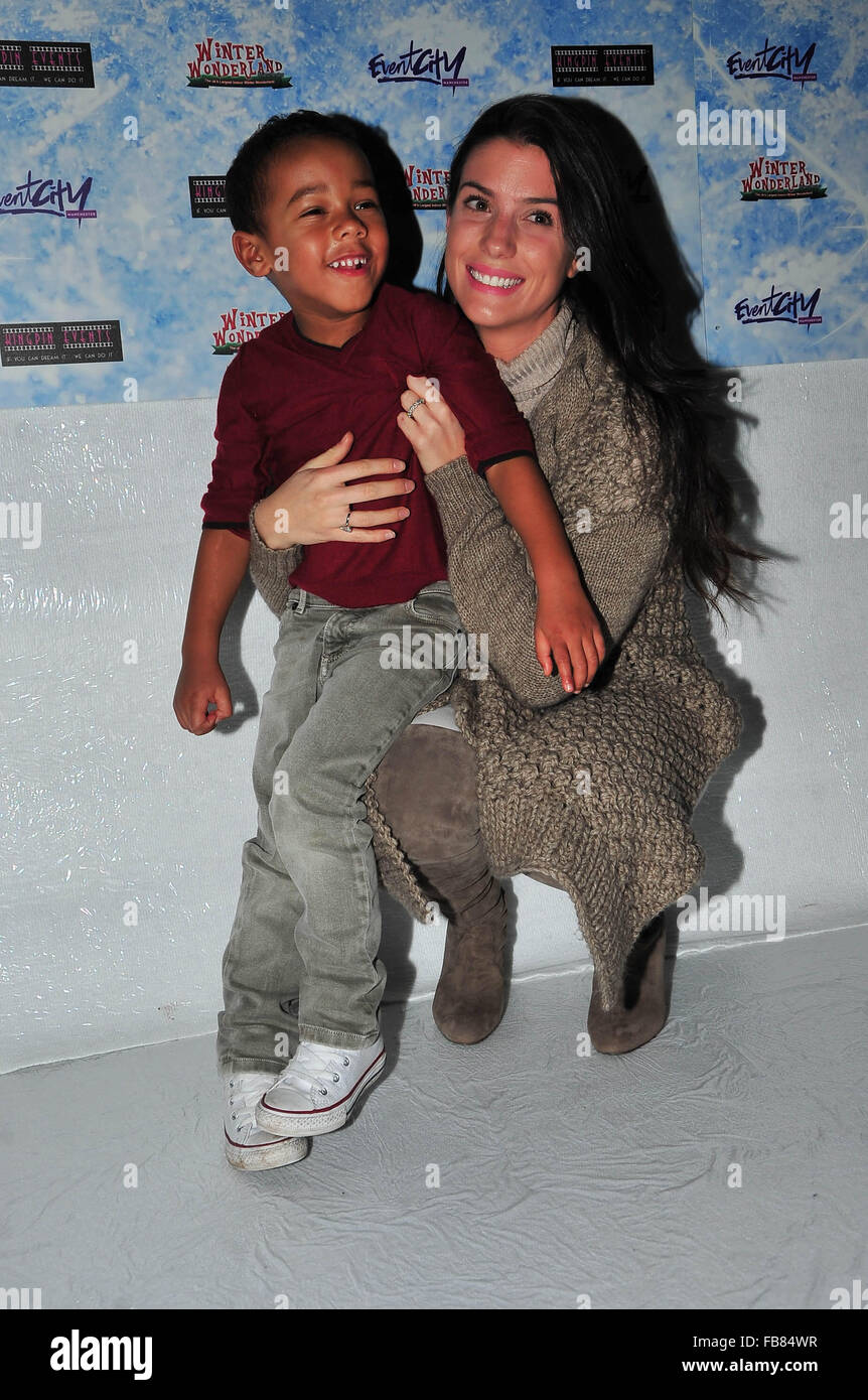 Anreise zur Eröffnung der Winter Wonderland mit Manchester: Ludivine Sagna, Elias Sagna Where: Manchester, Vereinigtes Königreich bei: 11. Dezember 2015 Stockfoto