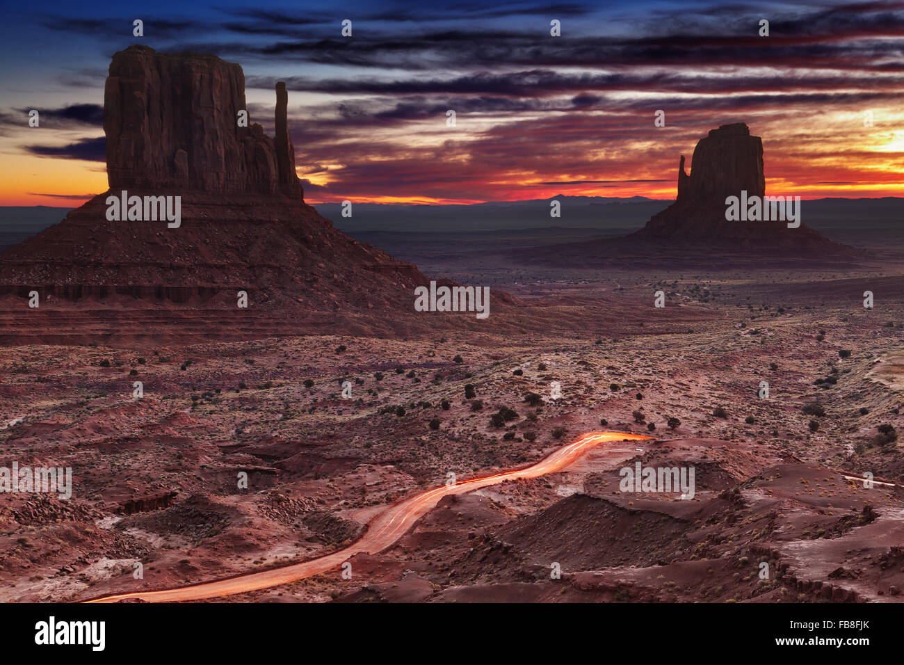 Monument Valley am Sonnenaufgang, Arizona, USA Stockfoto