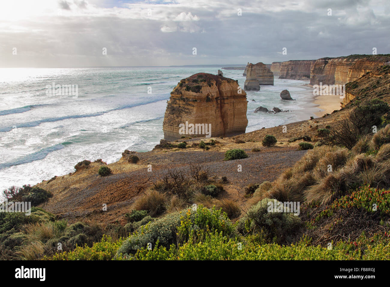 Die zwölf Apostel, eine weltberühmte Felsformation an der Great Ocean Road in der Nähe von Port Campbell, Victoria, Australien. Stockfoto