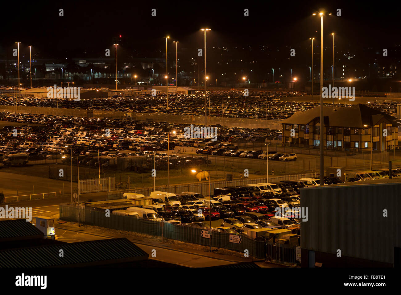 Southampton Docks in der Nähe von Mayflower Cruise Terminal Nachtzeit. Stockfoto