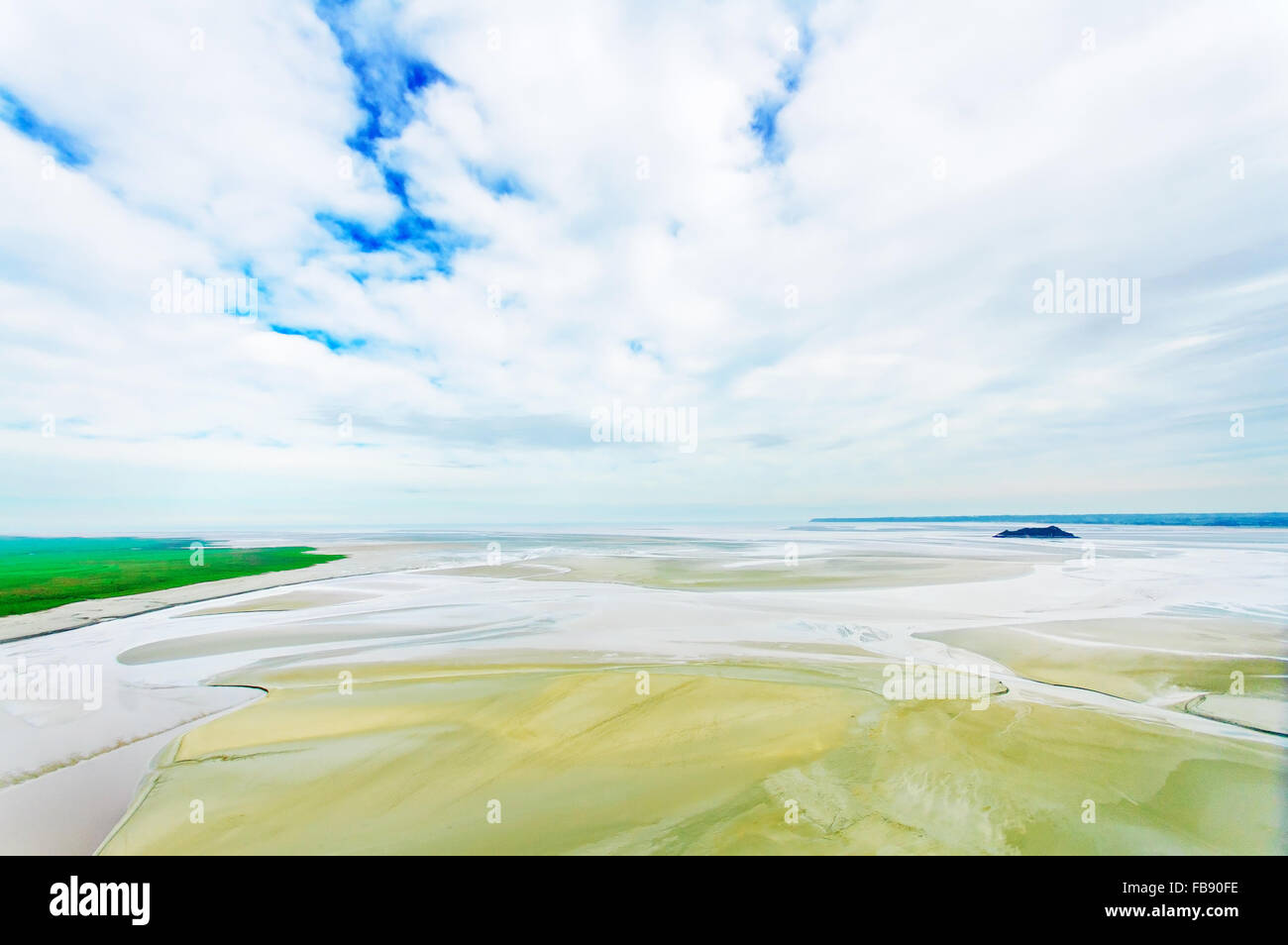 Ebbe-Landschaft in der Bucht von Mont Saint Michel Wahrzeichen. Normandie, Frankreich, Europa Stockfoto