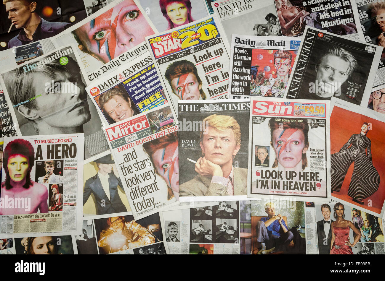 London, Großbritannien. Januar 2016, 12th. Titelseiten der britischen Zeitung nach dem Tod von David Bowie Stockfoto