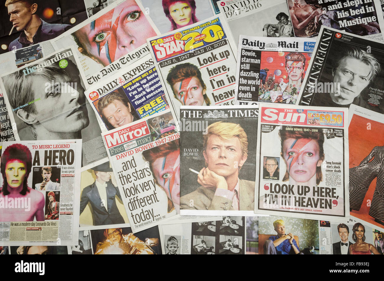 London, Großbritannien. Januar 2016, 12th. Titelseiten der britischen Zeitung nach dem Tod von David Bowie Stockfoto