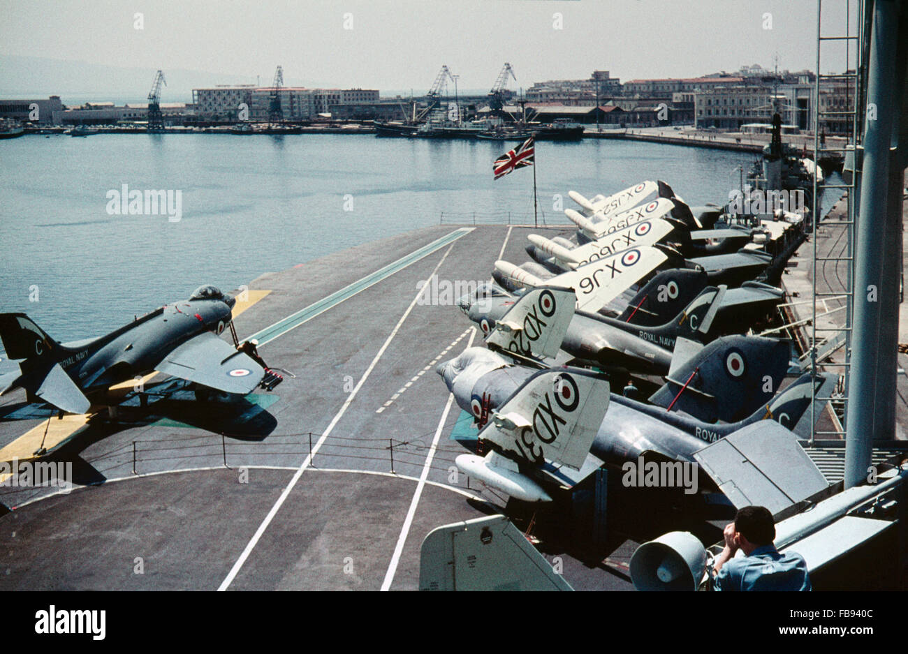 HMS Centaur möglicherweise in Messina in Sizilien 1961 Stockfoto