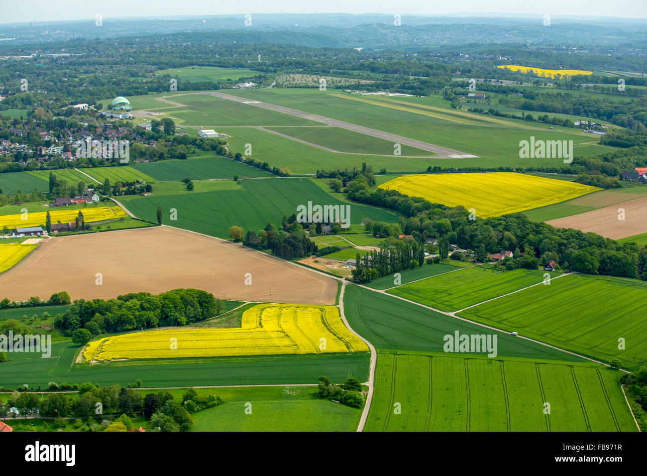 Flughafen Essen-Mülheim, EDLE kommerzielle Flugplatz Flugplatz, allgemeine Luftfahrt, Flughafen, Mülheim an der Ruhr Antenne anzeigen, Stockfoto