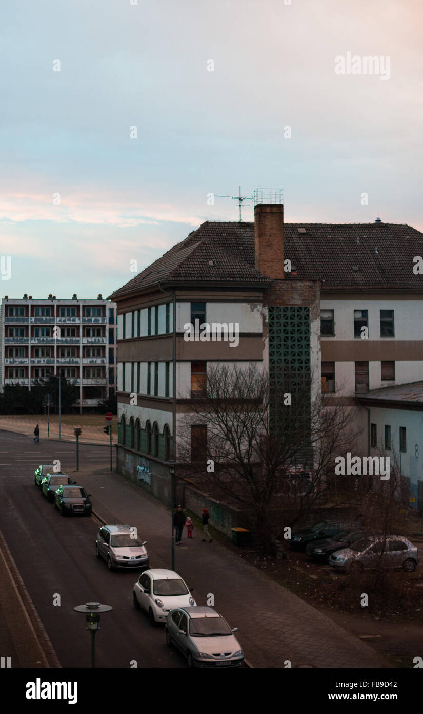 Gebäude in der ehemaligen DDR heruntergekommen Stockfoto