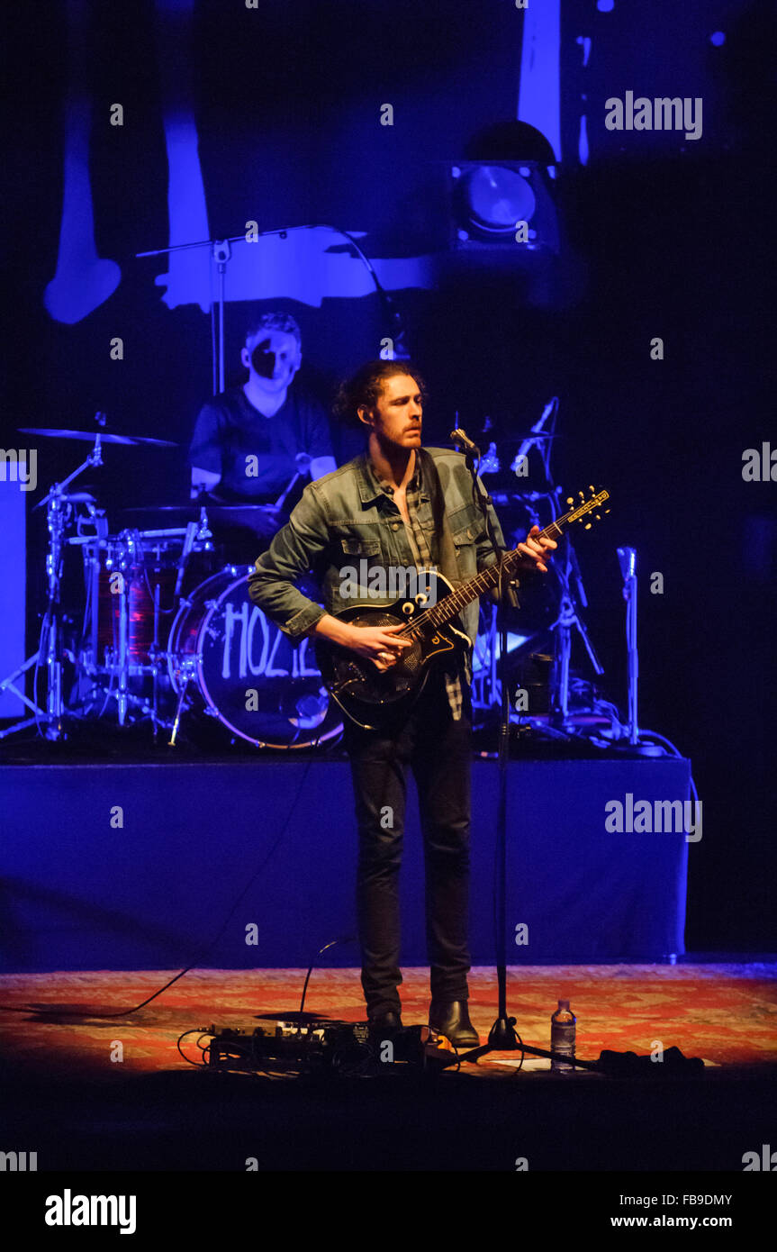 Liverpool, Großbritannien. 12. Januar 2016. Grammy Nominee, Hozier, der Irische Sänger und Songwriter, führt auf dem Empire Theatre, Liverpool. © Paul Warburton/Alamy leben Nachrichten Stockfoto