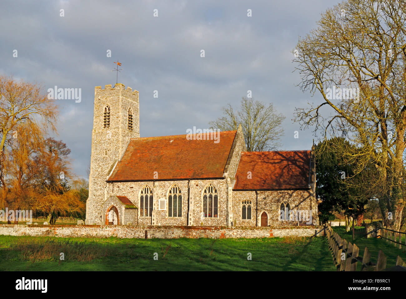 Ein Blick von der Kirche St. Andrew auf Lamas, in der Nähe von Buxton, Norfolk, England, Vereinigtes Königreich. Stockfoto