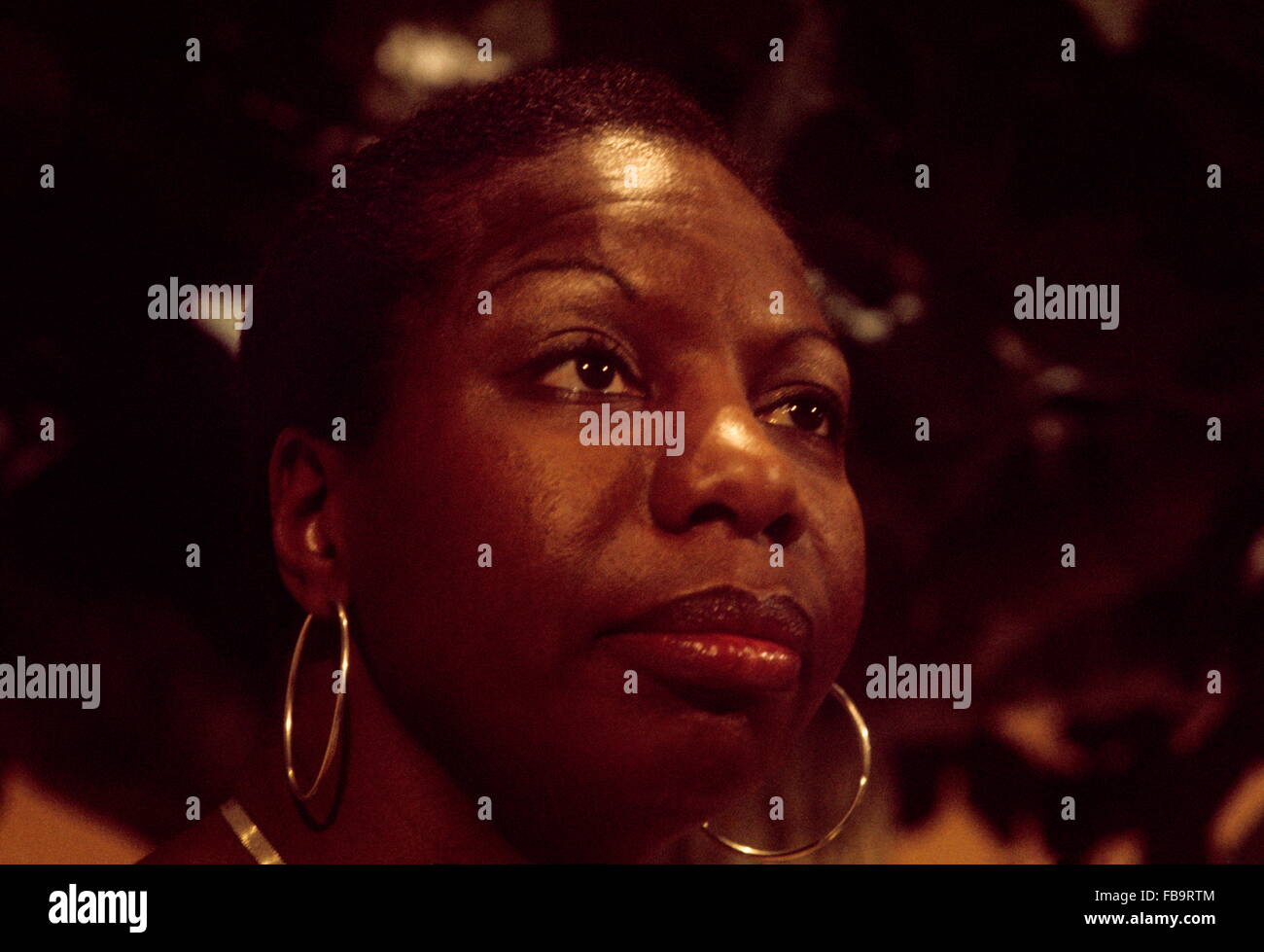 Die Jazz-Sängerin (und Komponist) Nina SIMONE. -1977 - Frankreich / Ile-de-France (Region) / Paris - The Jazz Singer (und Komponist) Nina SIMONE. -Nina SIMONE; -Konzert in Paris; -1977;   -Philippe Gras / Le Pictorium Stockfoto