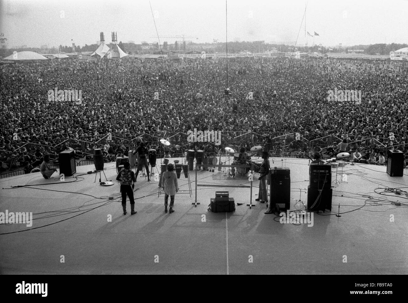 Die britische Afro-Pop-Band OSIBISA. -1973 - Frankreich / Ile-de-France (Region) / La Courneuve - die Briten Afro-Pop-band OSIBISA. -OSIBISA Band; -"Fete de l ' Humanité"; -1973; -La Courneuve; -Frankreich;  -Kreditkarten:.   -Philippe Gras / Le Pictorium Stockfoto