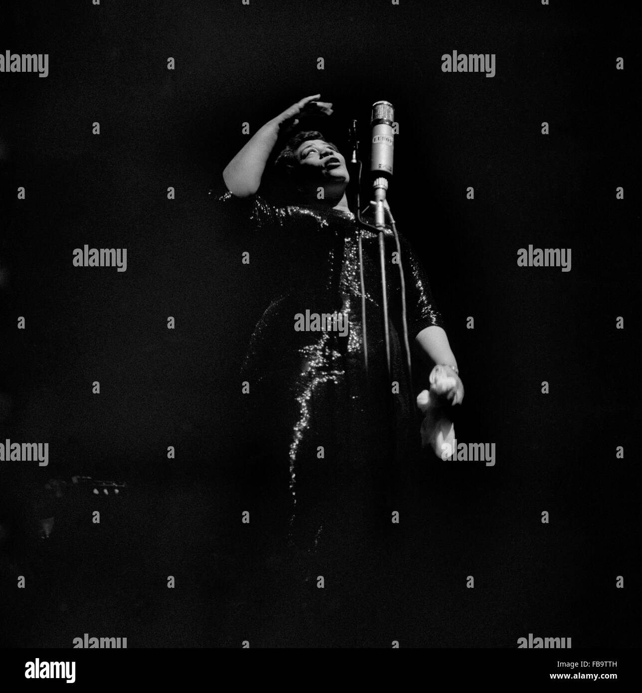 ELLA FITZGERALD, bekannt als "First Lady of Song" und "Lady Ella". -1961 - Frankreich / Ile-de-France (Region) / Paris - Ella FITZGERALD, bekannt als "First Lady of Song" und "Lady Ella". -Ella FITZGERALD; -Bei Olympia, Paris; -Frankreich; -1961; -Credit:;   -Philippe Gras / Le Pictorium Stockfoto