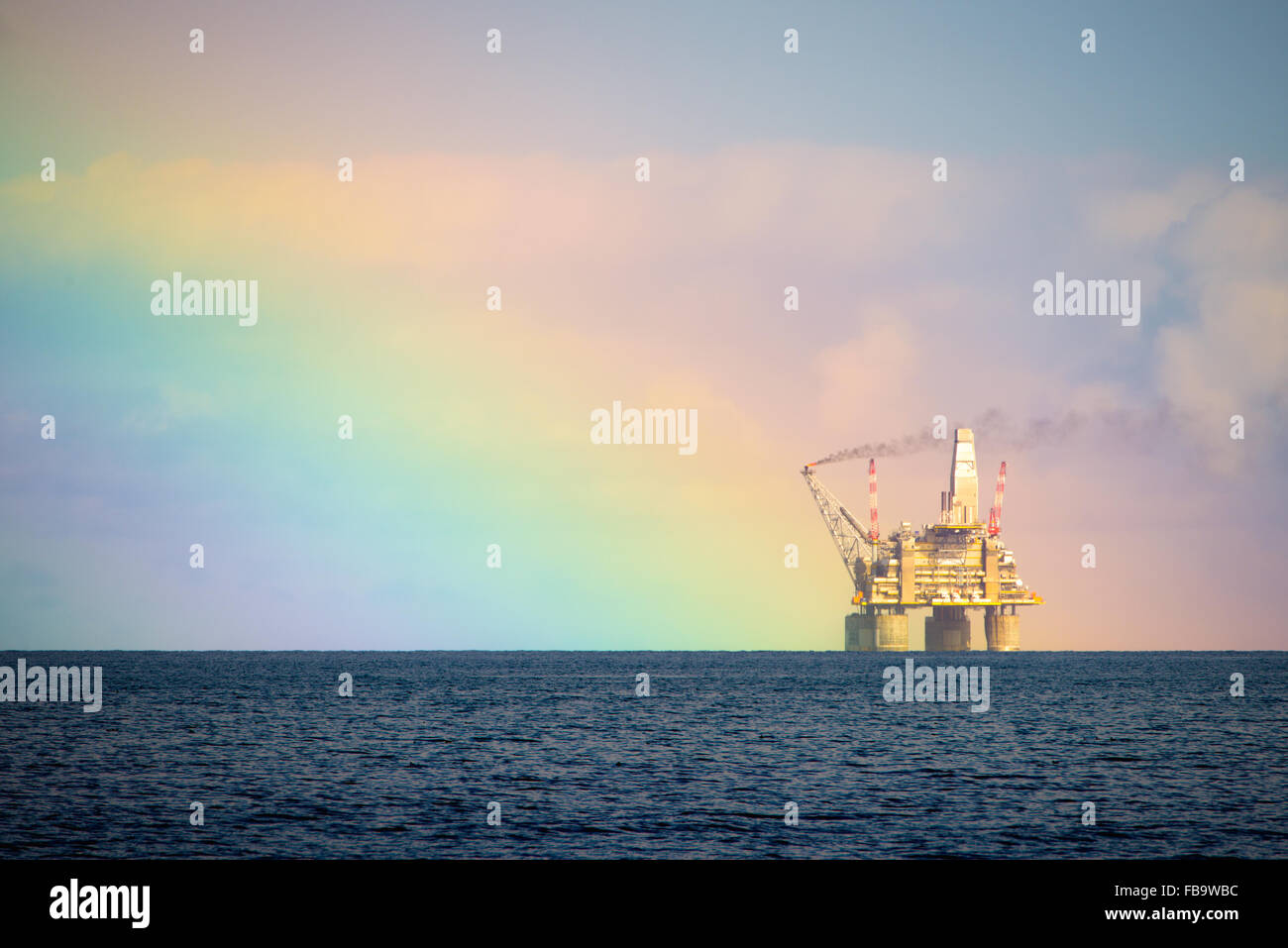 Ölfeld Ausrüstung. Nördlichen Teil der Insel Sachalin, Russland, Sand spucken Piltun. Stockfoto