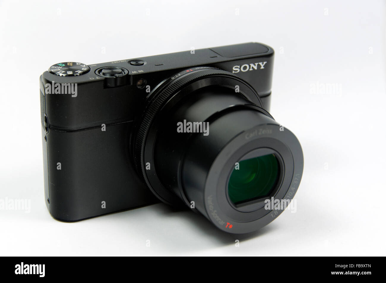 Digitale Kompaktkamera Sony RX100. Stockfoto