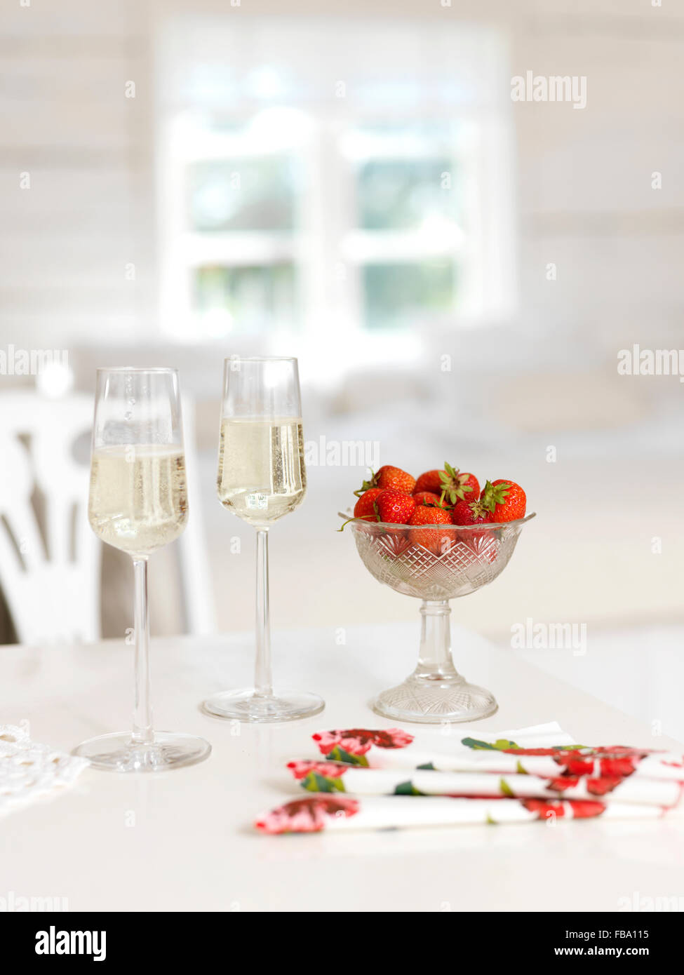 Schwedischer wein -Fotos und -Bildmaterial in hoher Auflösung – Alamy Schwedischer wein -Fotos und -Bildmaterial in hoher Auflösung – Alamy