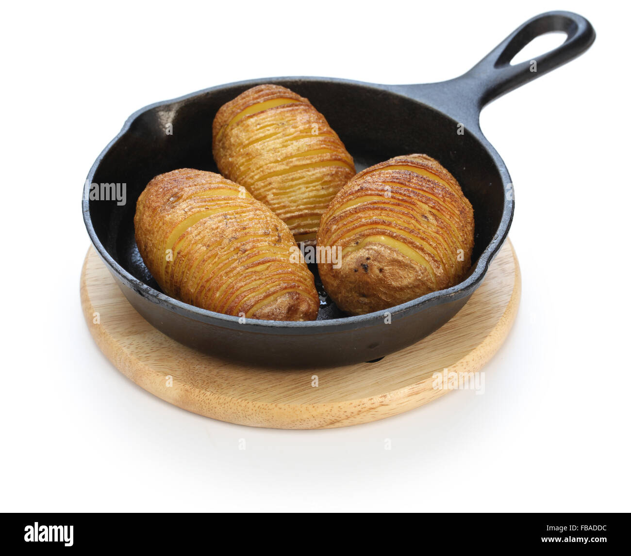 Hasselback Kartoffeln auf Pfanne, schwedisches Essen Stockfoto
