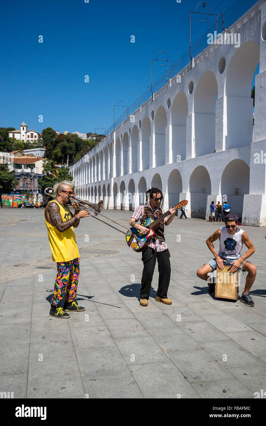 Straßenmusikanten, Arcos da Lapa, Largo da Lapa, Rio De Janeiro, Brasilien Stockfoto
