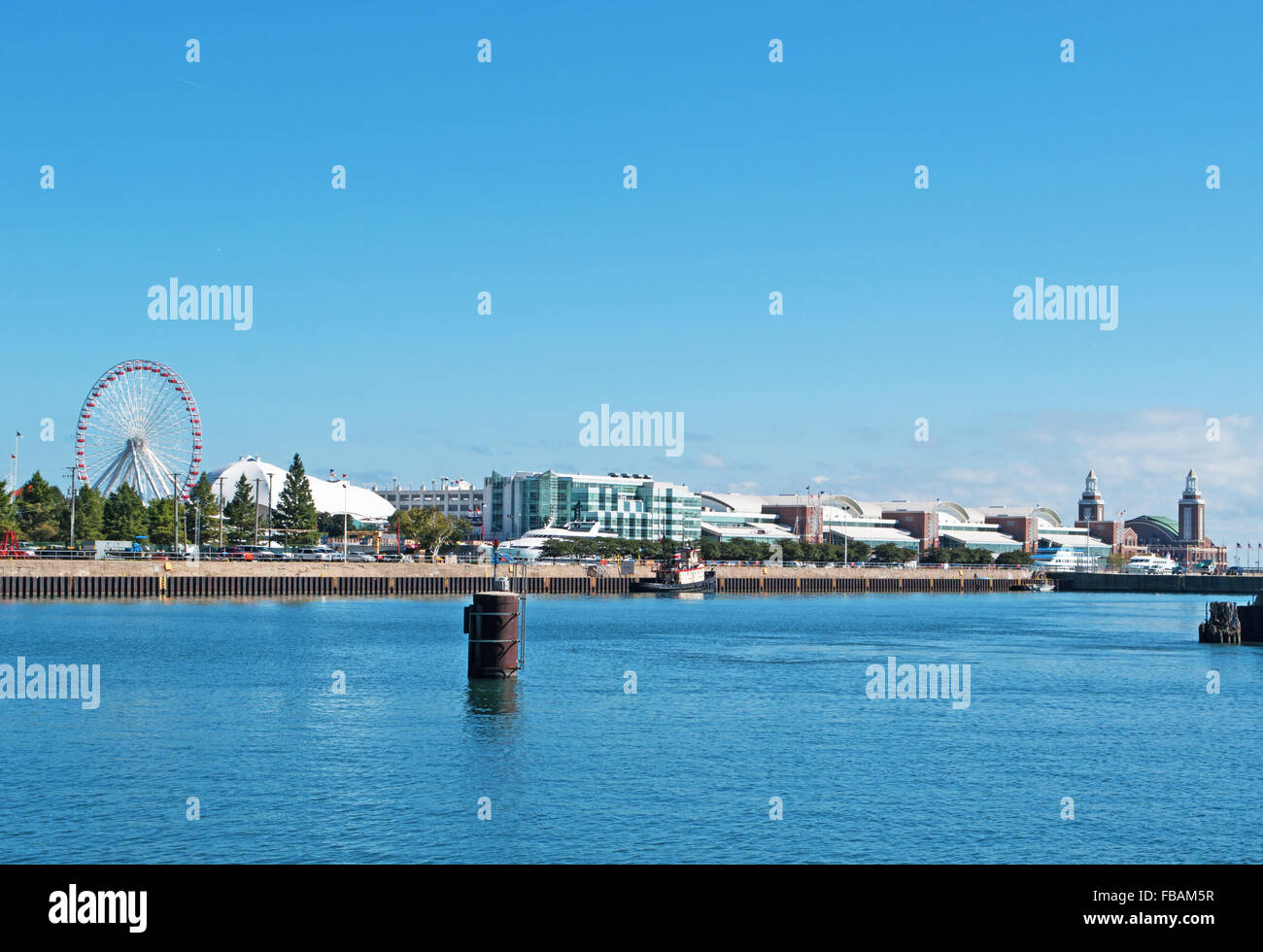 Chicago: Navy Pier mit dem Chicago Riesenrad, von dem ursprünglichen Rad am Columbian Exposition der Welt von Centennial 1893 bis 2016's Rad Stockfoto