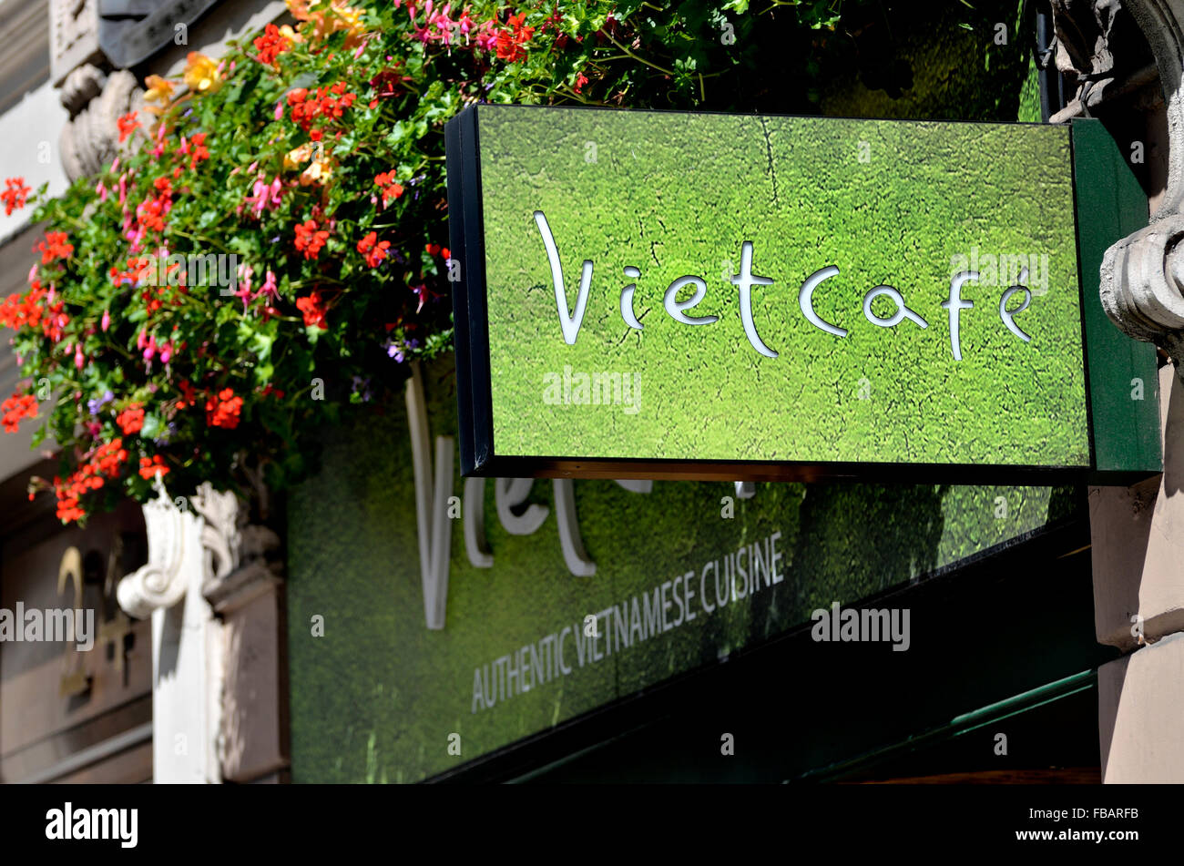 London, England, Vereinigtes Königreich. Vietcafe in Haymarket. "Authentische vietnamesische Küche" Stockfoto