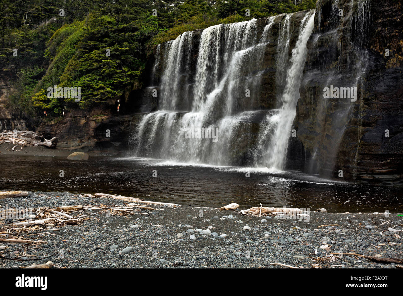 BRITISH COLUMBIA - Tsusiat Fälle in der West Coast Trail-Abschnitt des Pacific Rim National Park auf Vancouver Island. Stockfoto