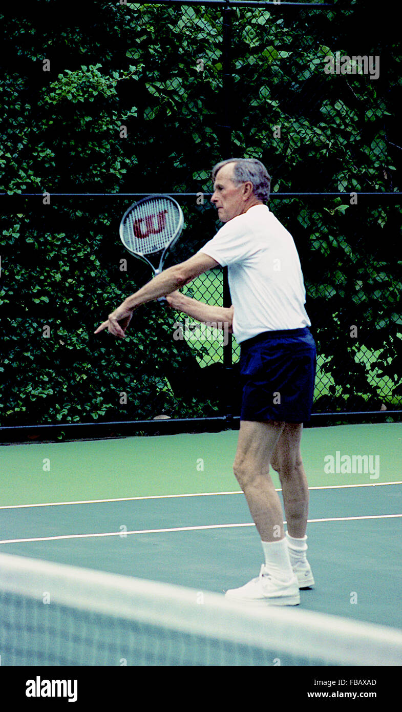 Washington, DC. USA, 2. Juli 1991 Präsident George H.W. Bush spielt Doppel mit koreanischen Roh Tae Woo Credit: Mark Reinstein Stockfoto