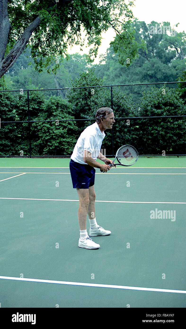 Washington, DC. USA, 2. Juli 1991 Präsident George H.W. Bush spielt Doppel mit koreanischen Roh Tae Woo Credit: Mark Reinstein Stockfoto