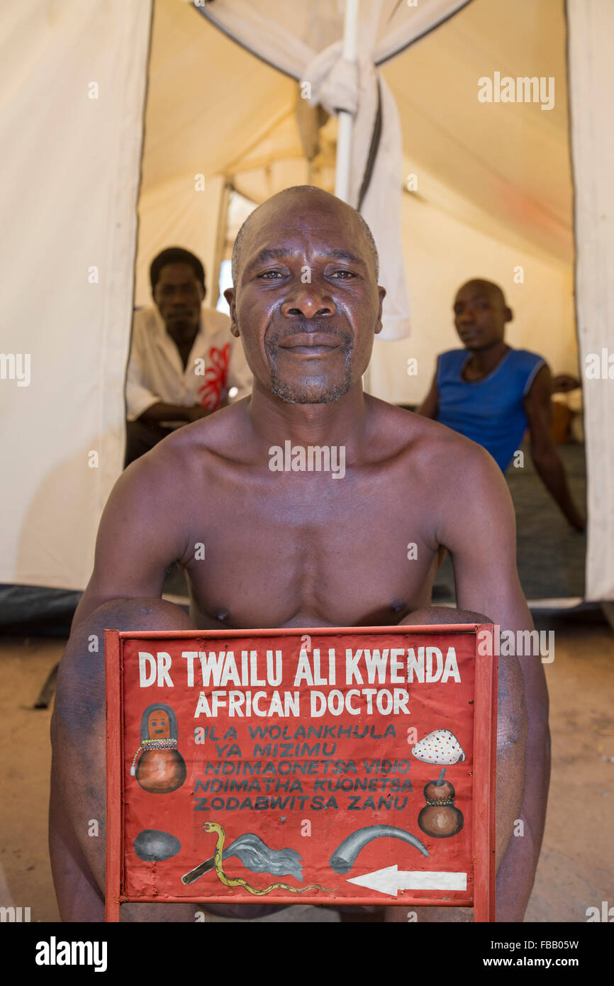 Mitte Januar 2015 brachte ein Zeitraum von drei Tagen der übermäßige regen beispiellose Überschwemmungen zu dem kleinen armen afrikanischen Land von Mala Stockfoto