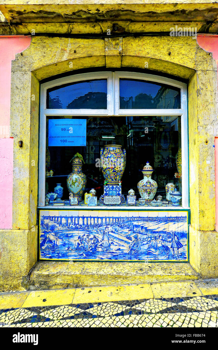 Portugal Lissabon Antik portugiesische Keramik und Fliesen shop Stockfoto